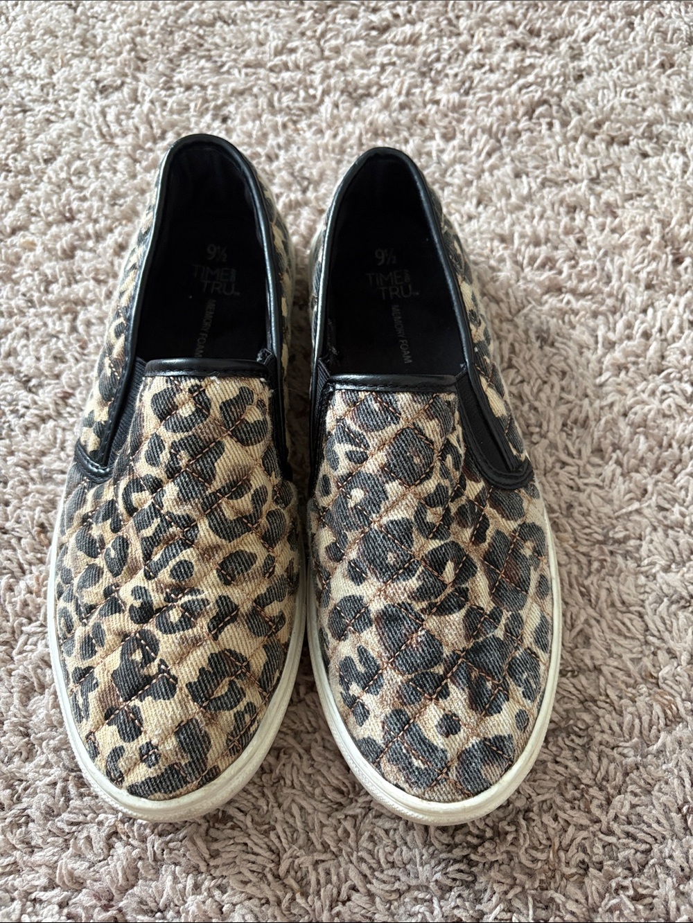 Leopard Print Slip-On Shoes